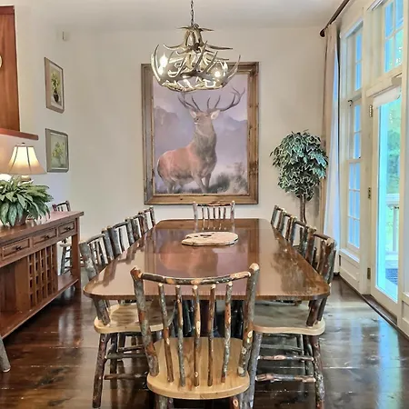 Royalbear - Ac, Hot Tub, Grill, Firepit, Gameroom